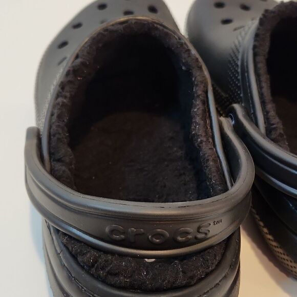 Crocs 203591 Black Faux Fur Lined Dual Comfort Clogs Size Mens 9 Womens 11 NICE! main image 9